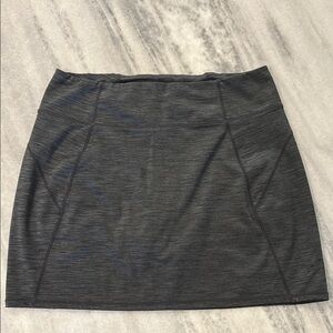 KUHL Sculpt Athletic Skort Skirt with Shorts size Medium in Charcoal Grey
